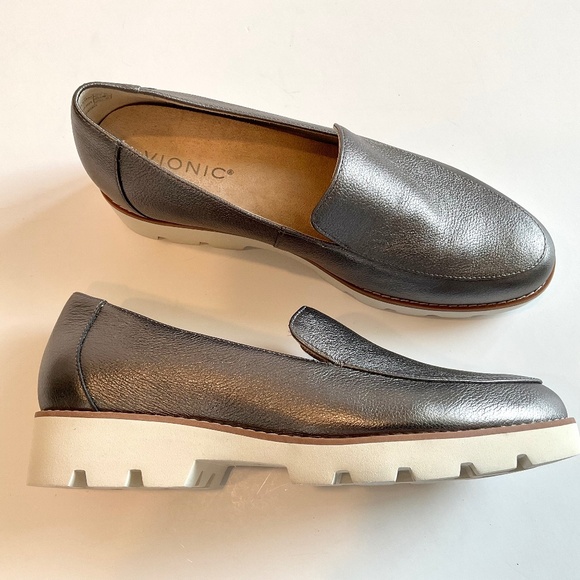 VIONIC Kensley Pewter Loafer Size 8 NWOT - Picture 3 of 7